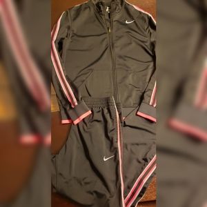 Nike jogging/track outfit